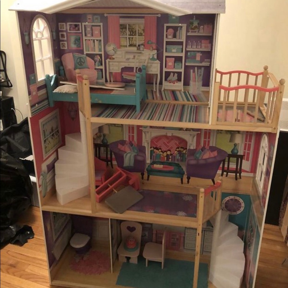 Life size Barbie house